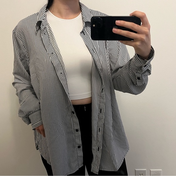 Stripped button up - Picture 2 of 3